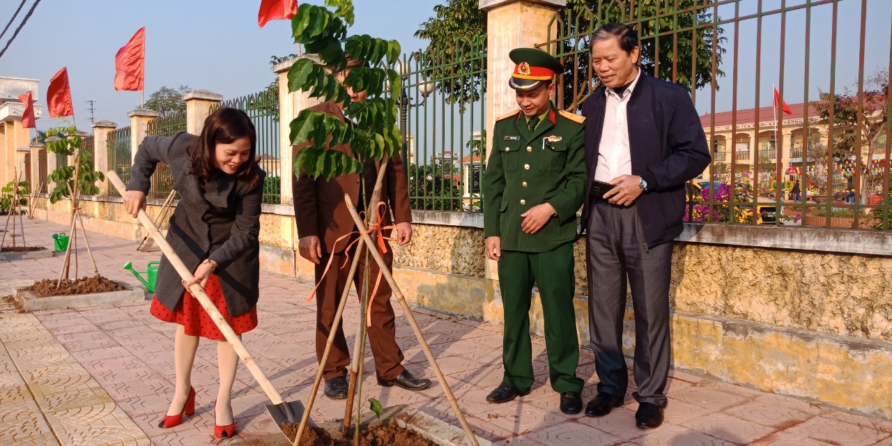 Huyện Thái Thụy tổ chức Lễ phát động Tết trồng cây "Đời đời ghi nhớ công ơn Bác Hồ"